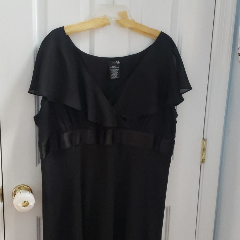 Black dress  sleeveless 24 plus size petite wp